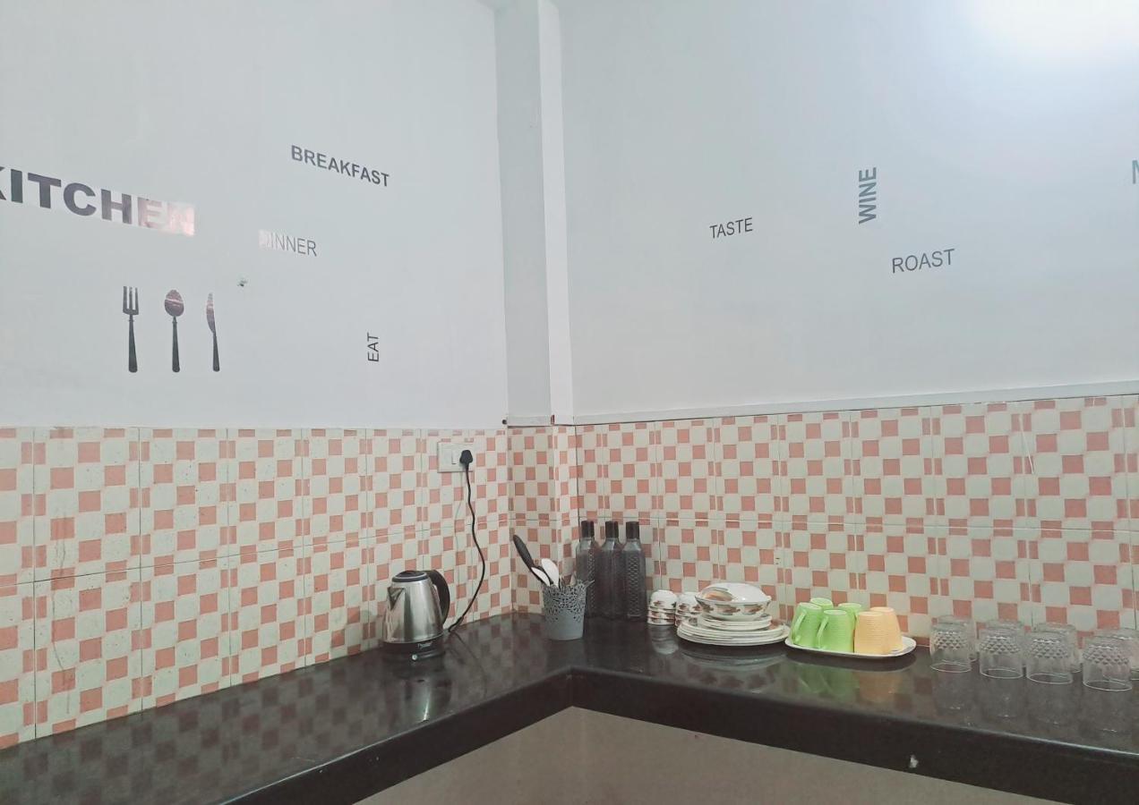 Strawberry Swing Homestay 古瓦哈提 外观 照片